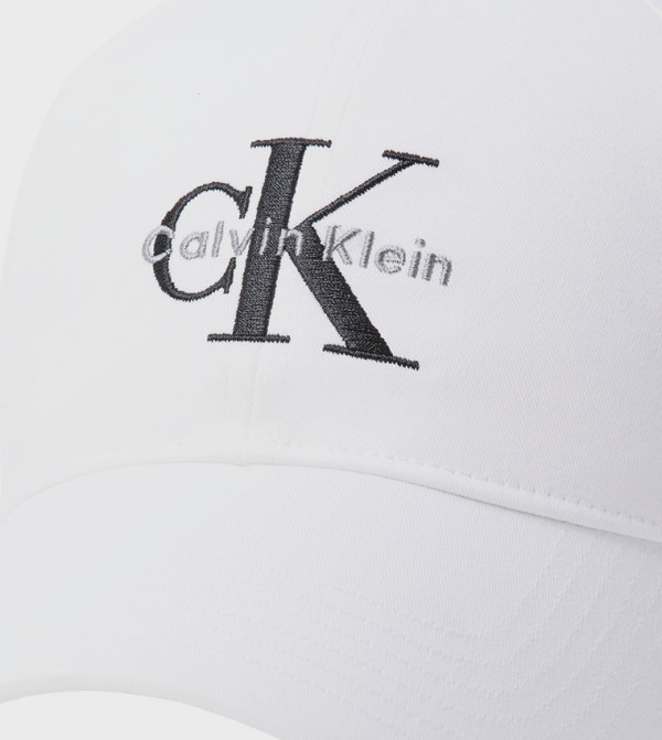 كالفين كلاين  كابات وقبعات - أبيض Baseball Caps