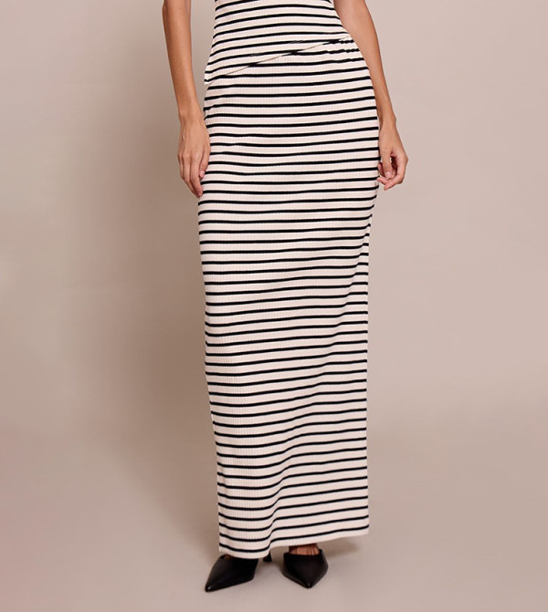 بريتي ليتل ثينغ بريتي ليتل ثينغ - كريمي  Maxi Skirts