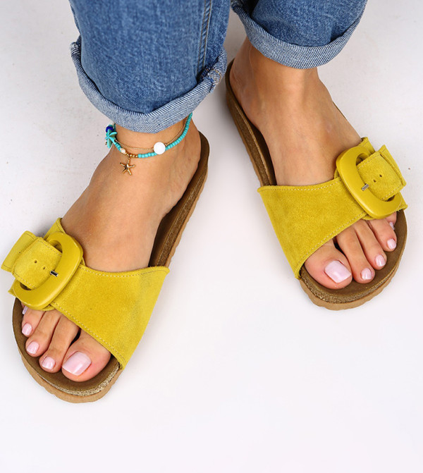 Manijero  - Yellow Flat Sandals