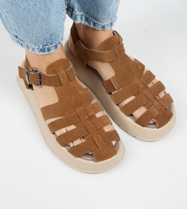 مانيجيرو مانيجيرو - أسمر داكن بلاتفورمز