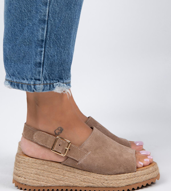 Manijero  - Beige Wedges
