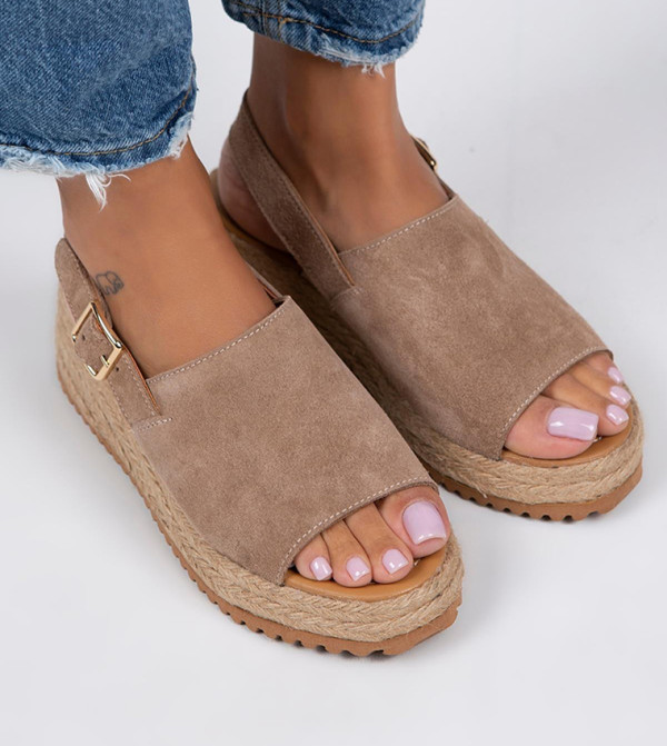 Manijero  - Beige Wedges