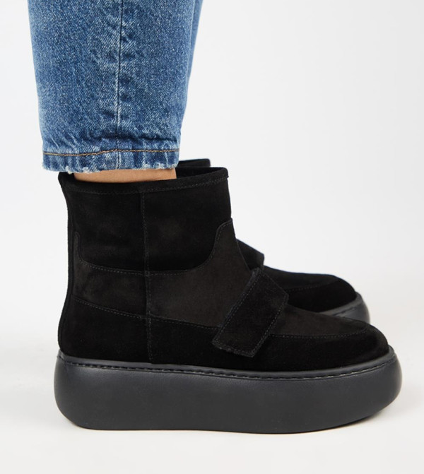 مانيجيرو بوت لمنتصف الساق - أسود Mid Calf Boots