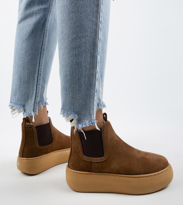 مانيجيرو بوت لمنتصف الساق - حنطي Mid Calf Boots