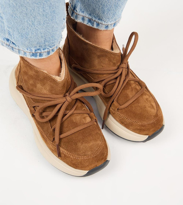 مانيجيرو مانيجيرو - حنطي أحذية برقبة منخفضة 