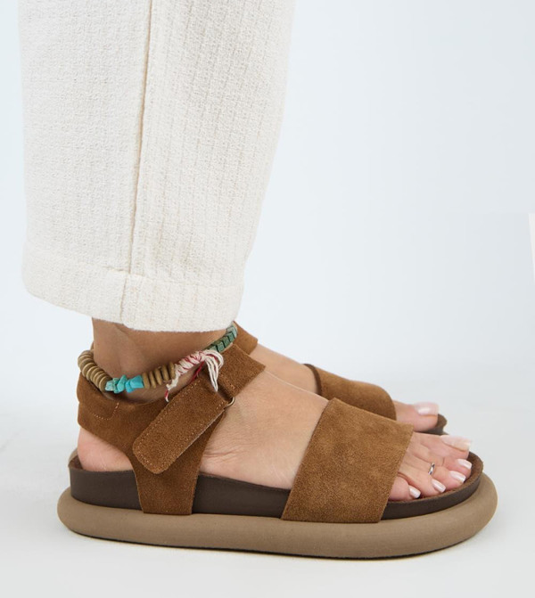 مانيجيرو مانيجيرو - حنطي Flat Sandals