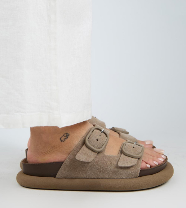 مانيجيرو مانيجيرو - رمادي داكن Flat Sandals