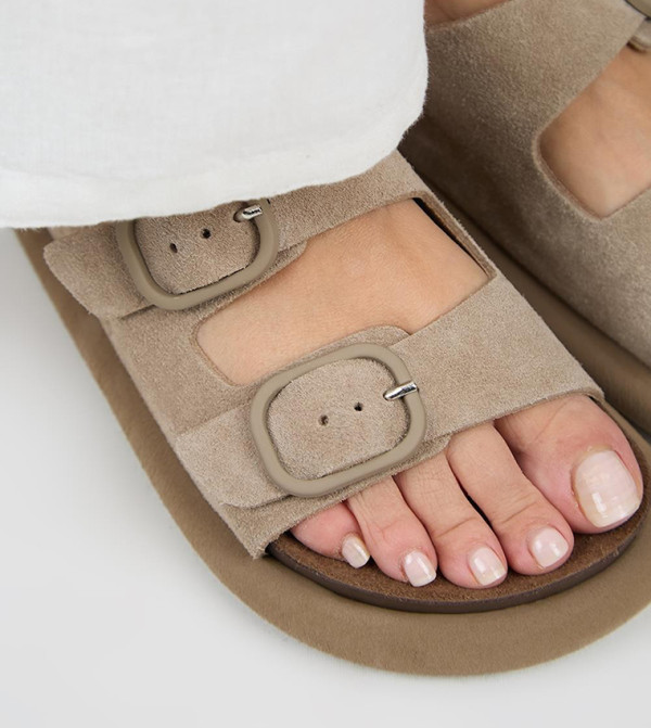 مانيجيرو مانيجيرو - رمادي داكن Flat Sandals