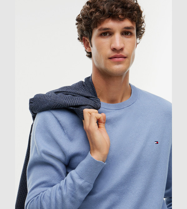 تومي هيلفيغر  سترات بياقة دائرية - أزرق Round Neck Sweaters
