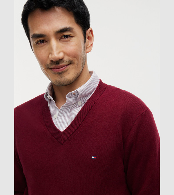 تومي هيلفيغر  سترات بياقة V  - بورغندي V-neck Sweaters