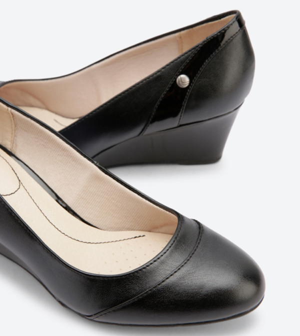 Life Stride Life Stride - Black Wedges