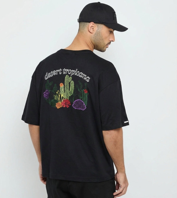 F5 F5 - BLACK Round Neck T-Shirts