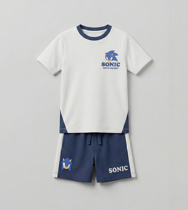 BABIES & MORE  - White T-shirts & Bottoms