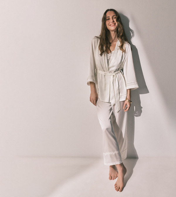 ويمينز سيكريت  ملابس نوم - أبيض Pyjama Set