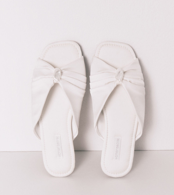 ويمينز سيكريت ويمينز سيكريت - أبيض Bedroom Slippers