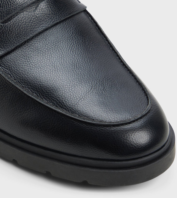 Call it Spring  Loafers & Moccasins - BLACK undefined
