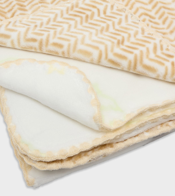 BABIES & MORE Nursery - Beige Blankets, Quilts & Wraps