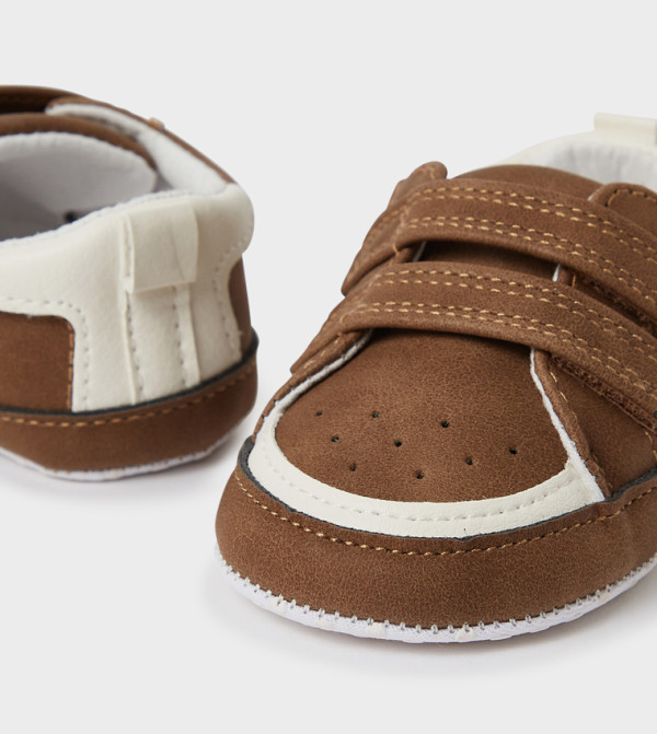 BABIES & MORE Booties - Brown Casual Sandals