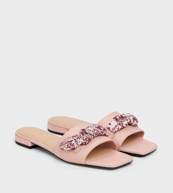 تشارلز آند كيث تشارلز آند كيث - وردي Flat Sandals