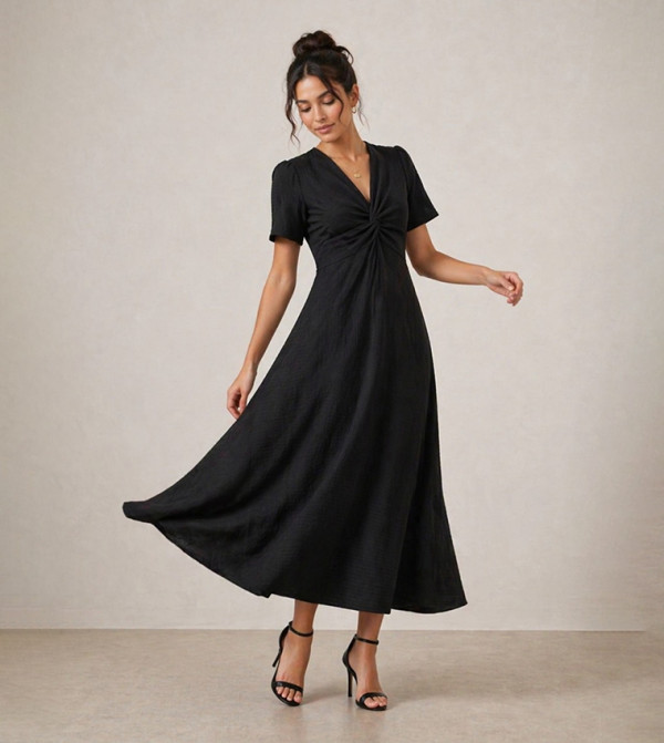 Victor and Jane Clothing - BLACK Midi Dresses