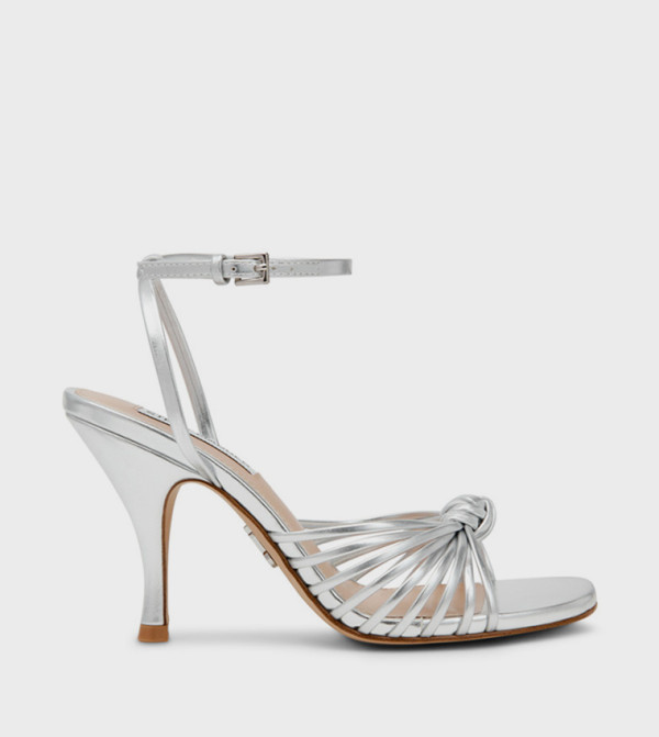 ستيف مادن  صنادل - فضي كعب