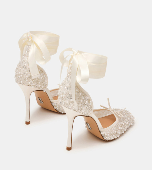 Steve Madden Steve Madden - White Pumps