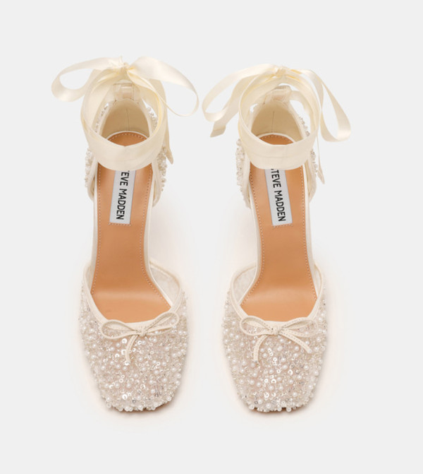 Steve Madden Steve Madden - White Pumps
