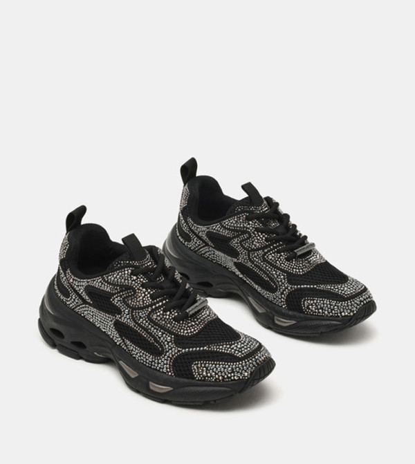 Steve Madden Steve Madden - Black Low Top