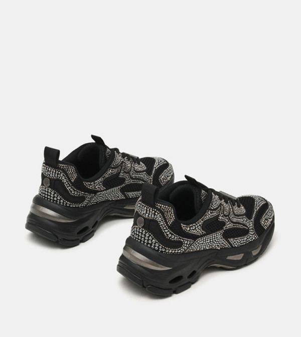 Steve Madden Steve Madden - Black Low Top