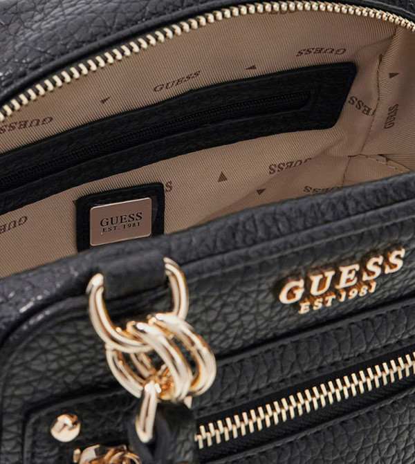 Guess Guess - Black Shoulder bags