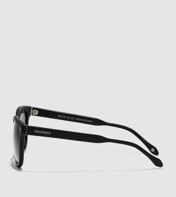 30 سندايز  نظارات شمسية - أسود Square Sunglasses