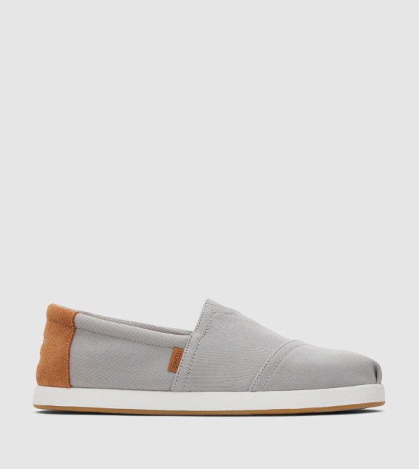 تومز  أحذية سهلة الارتداء - رمادي Casual Slip-ons
