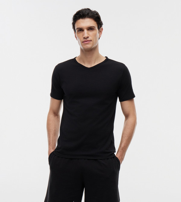 Tommy Hilfiger  Clothing - BLACK Round Neck T-Shirts