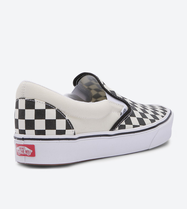 فانس فانس - أسود حذاء بدون رباط