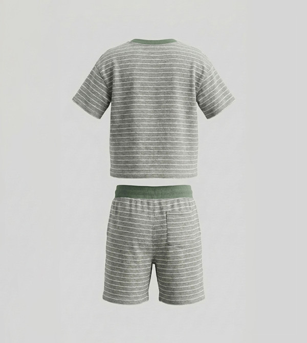 BABIES & MORE  Clothing - Green T-shirts & Bottoms