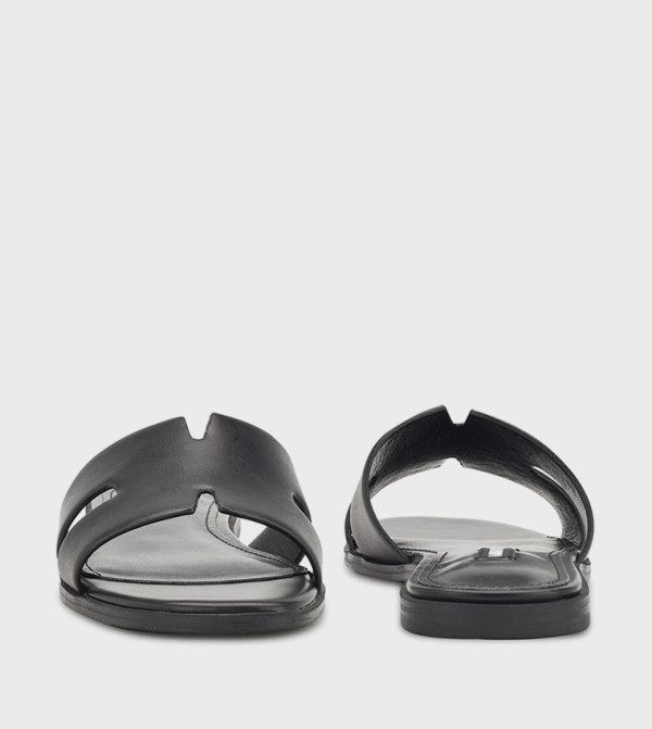 Nine West  - Black Flat Sandals