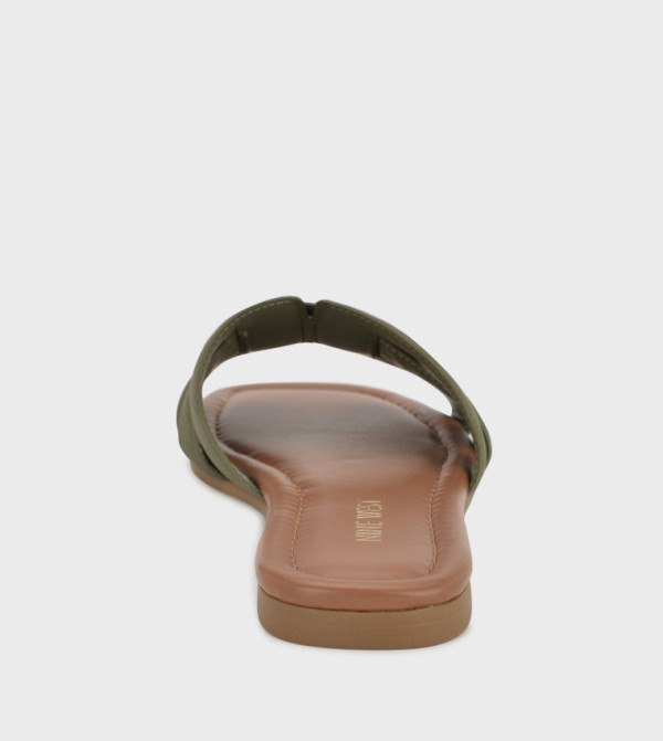 ناين وست  الصنادل المسطحة - أخضر Flat Sandals