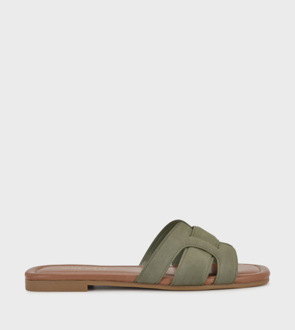 ناين وست  الصنادل المسطحة - أخضر Flat Sandals