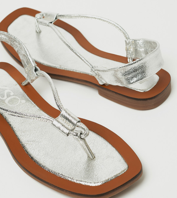 ي.سو ي.سو - فضي Flat Sandals