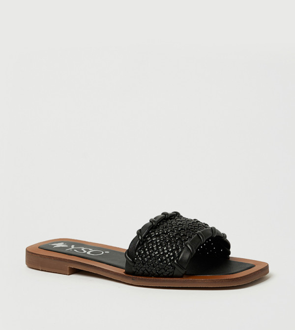ي.سو ي.سو - أسود Flat Sandals