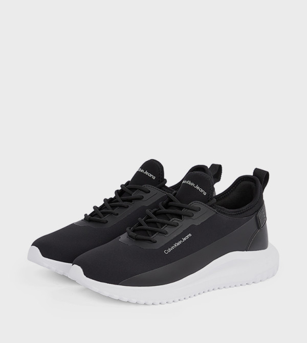 Calvin Klein  - BLACK Low Top