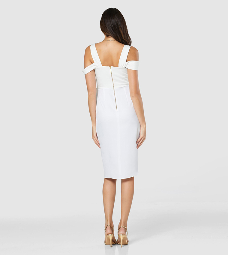 فستان بسير كتف وحافة توليب