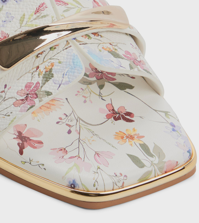DARLINA Floral Patterned Flat Sandals