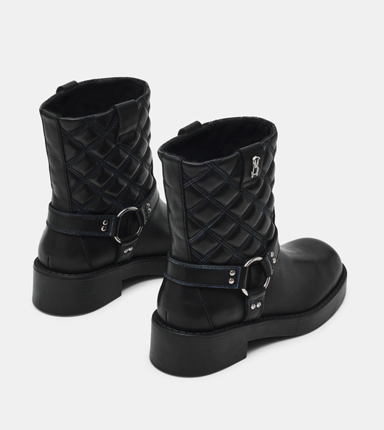 DASHCORE Quilted Ankle Boots