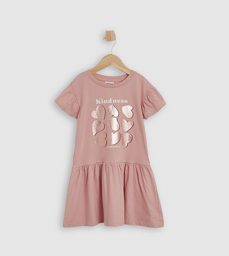 فستان كم قصير بطبعة