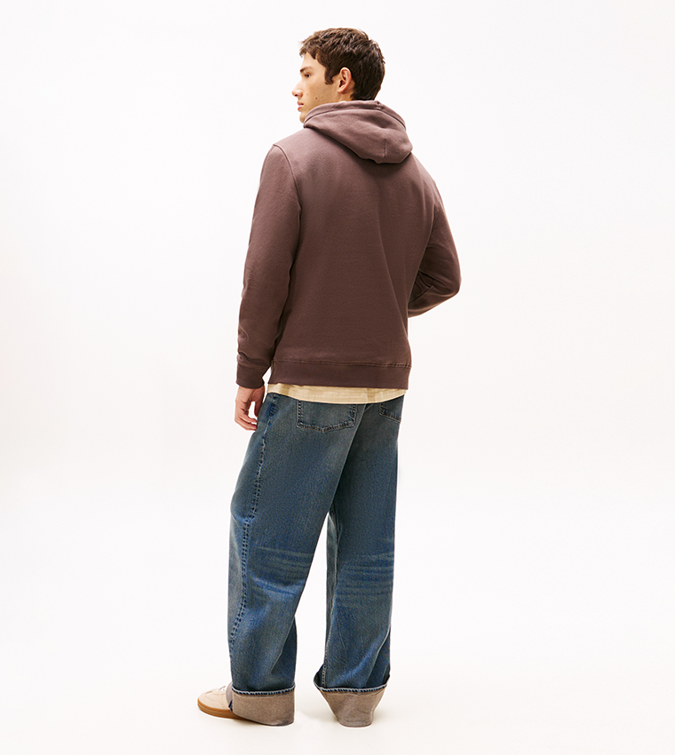 هودي كم طويل بشعار مطرز