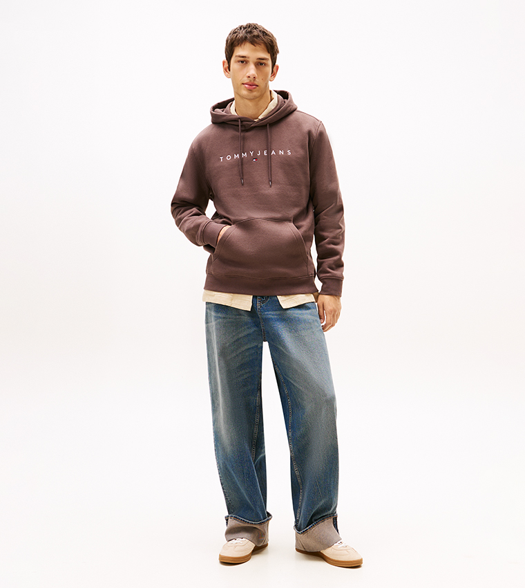 هودي كم طويل بشعار مطرز