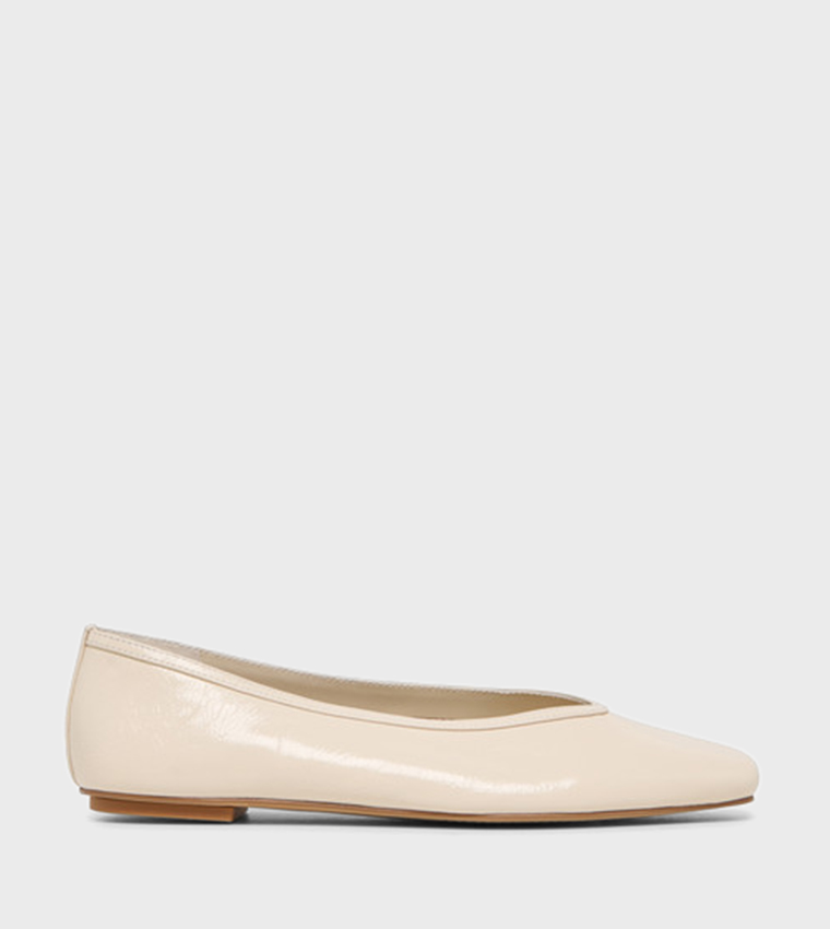 CARET Solid Square Toe Ballerinas