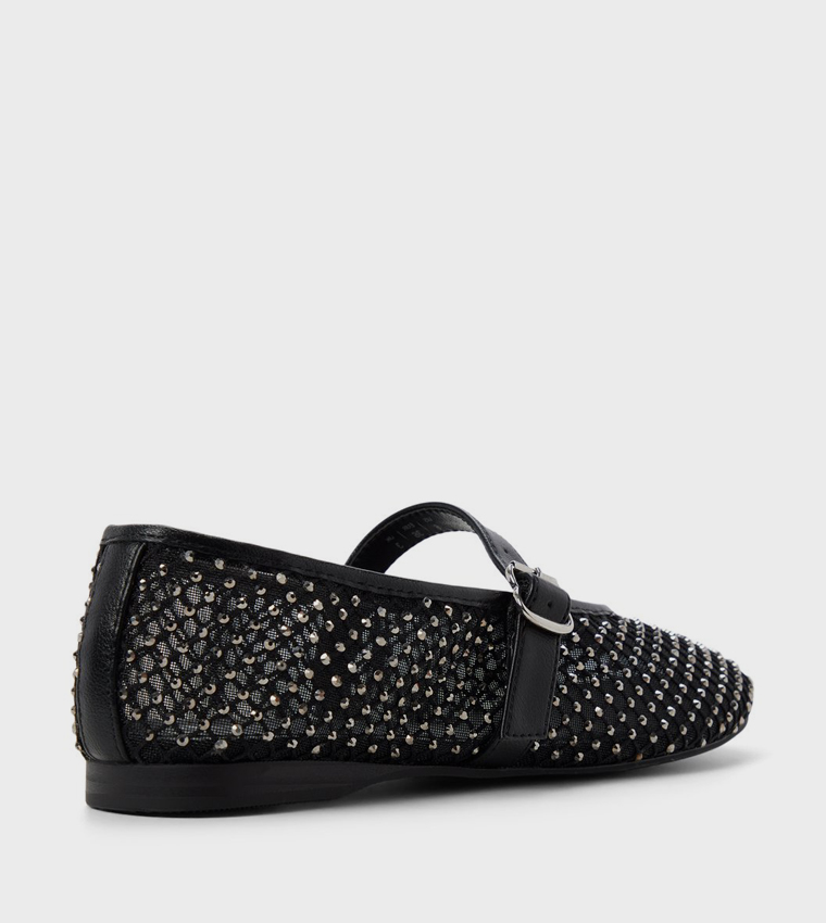 حذاء ماري جين