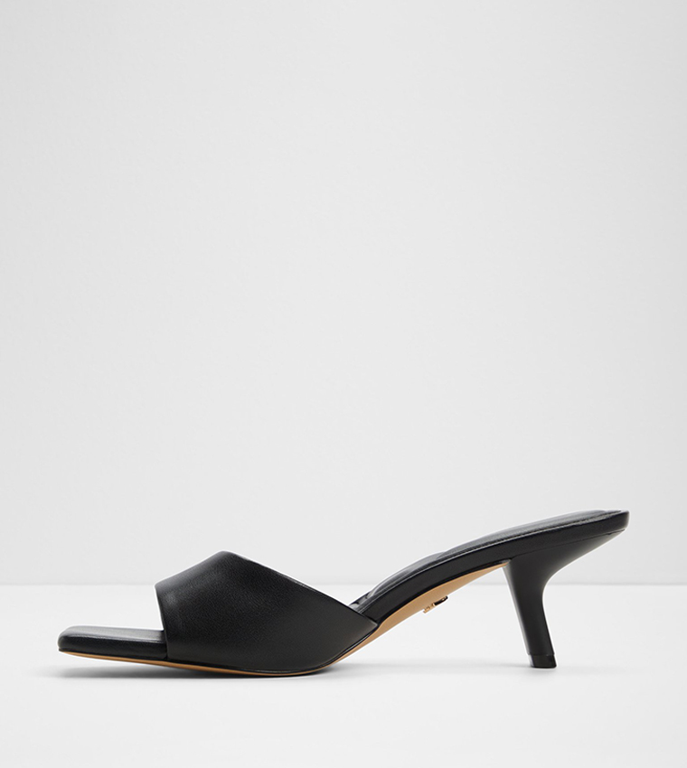 ENCHANTING Textured Heel Sandals